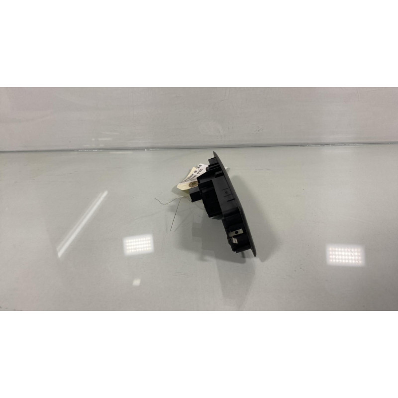 Interrupteur de leve vitre avant droit RENAULT MEGANE 3 Photo n°1