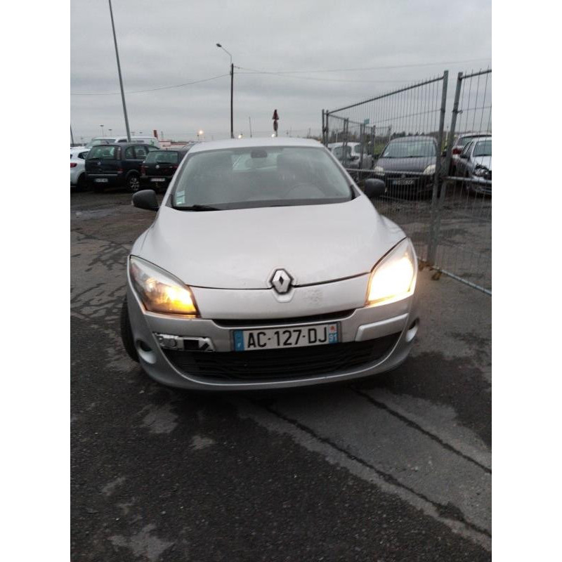 Demarreur RENAULT MEGANE 3 Photo n°10