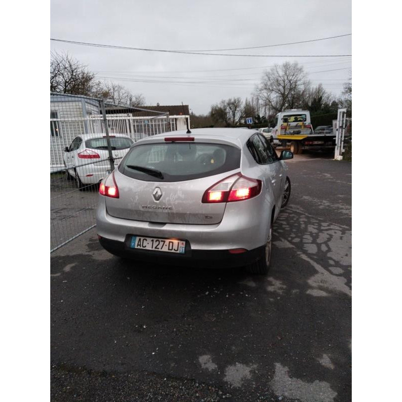 Demarreur RENAULT MEGANE 3 Photo n°11