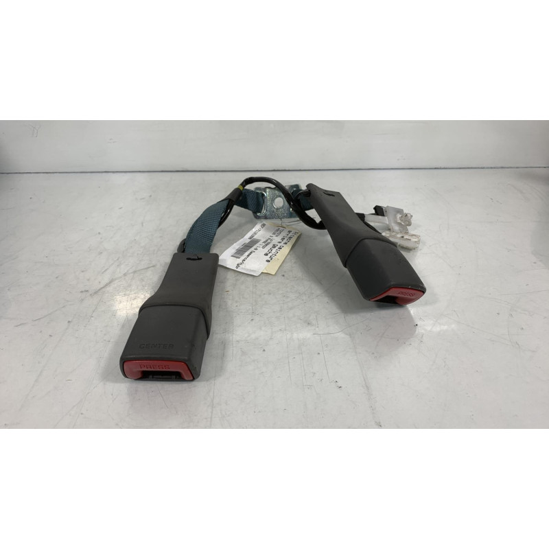 Attache ceinture arriere gauche TOYOTA PRIUS 3 Photo n°3