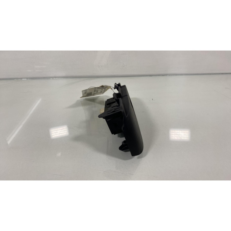 Interrupteur de leve vitre arriere droit TOYOTA PRIUS 3 Photo n°2