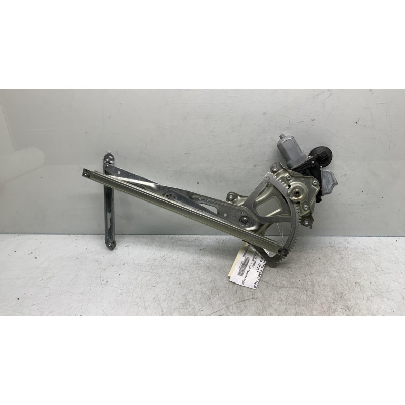 Leve vitre electrique arriere droit TOYOTA PRIUS 3 Photo n°2