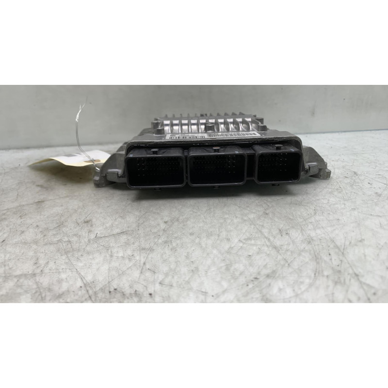 Calculateur moteur PEUGEOT 407 Photo n°1