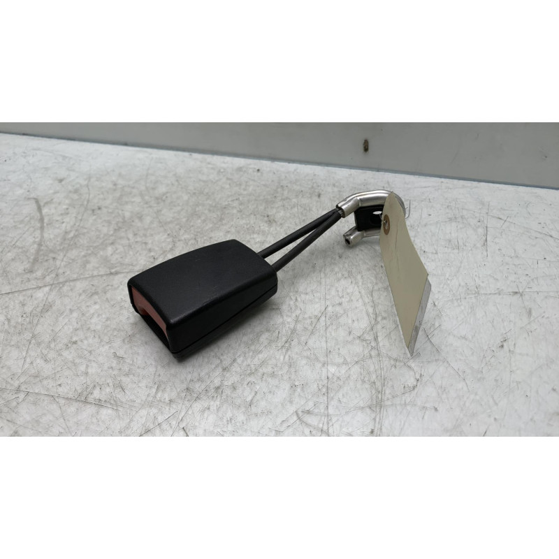 Attache ceinture arriere droit MERCEDES CLASSE CLS 219 Photo n°1