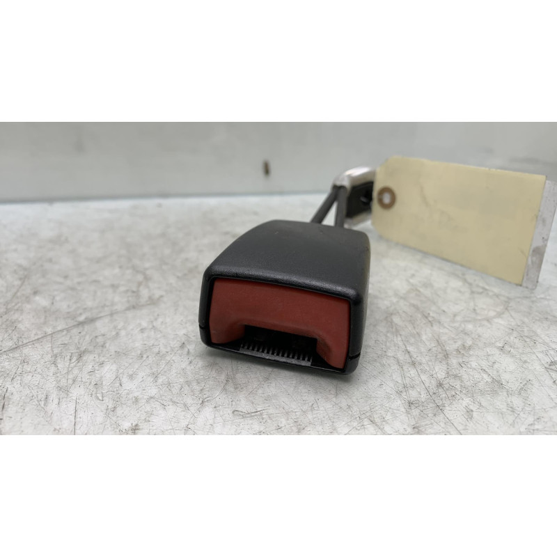 Attache ceinture arriere droit MERCEDES CLASSE CLS 219 Photo n°4