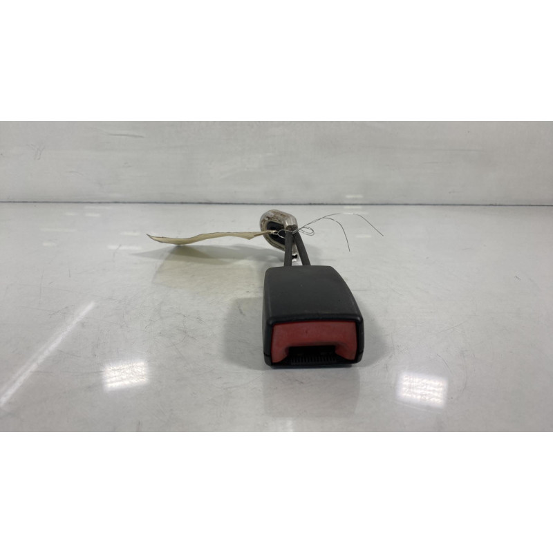 Attache ceinture arriere gauche MERCEDES CLASSE CLS 219 Photo n°2