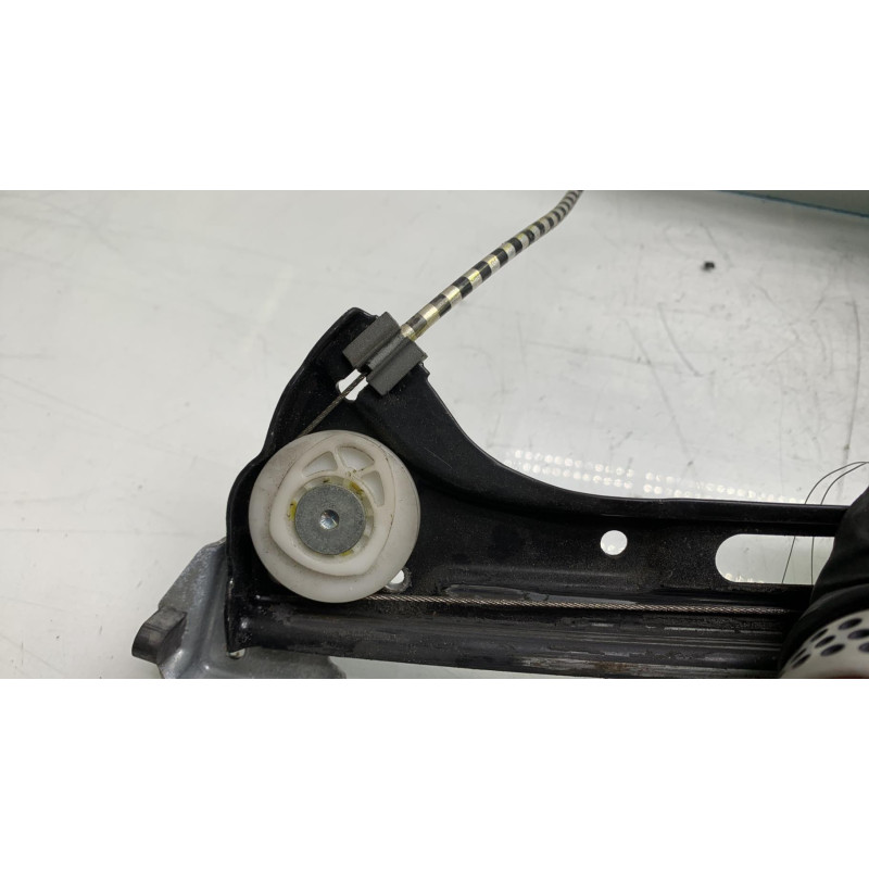Leve vitre electrique avant droit MERCEDES CLASSE CLS 219 Photo n°1