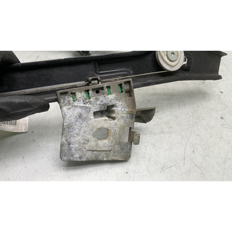 Leve vitre electrique avant droit MERCEDES CLASSE CLS 219 Photo n°4
