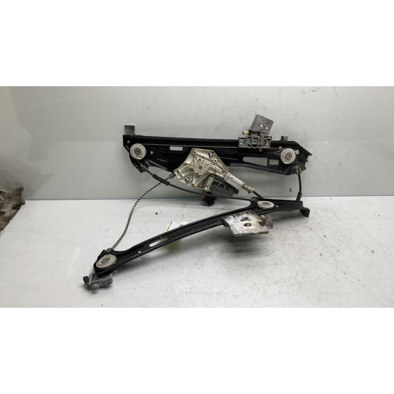 Leve vitre electrique avant droit MERCEDES CLASSE CLS 219 Photo n°6