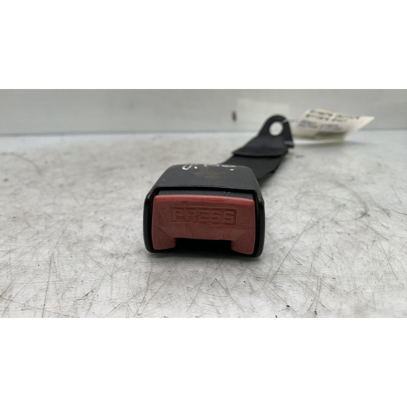 Attache ceinture arriere droit PEUGEOT 306 Photo n°3