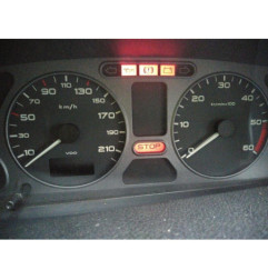 Attache ceinture arriere droit PEUGEOT 306