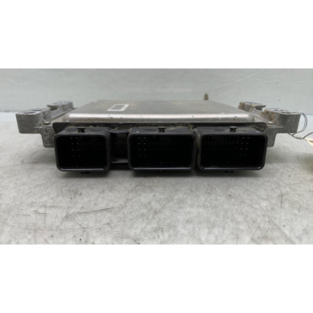 Calculateur moteur RENAULT CLIO 3