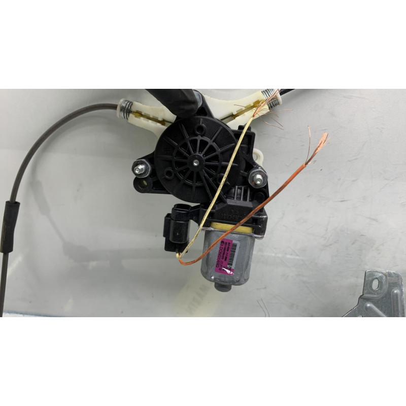Leve vitre electrique avant droit KIA PICANTO 2 Photo n°1