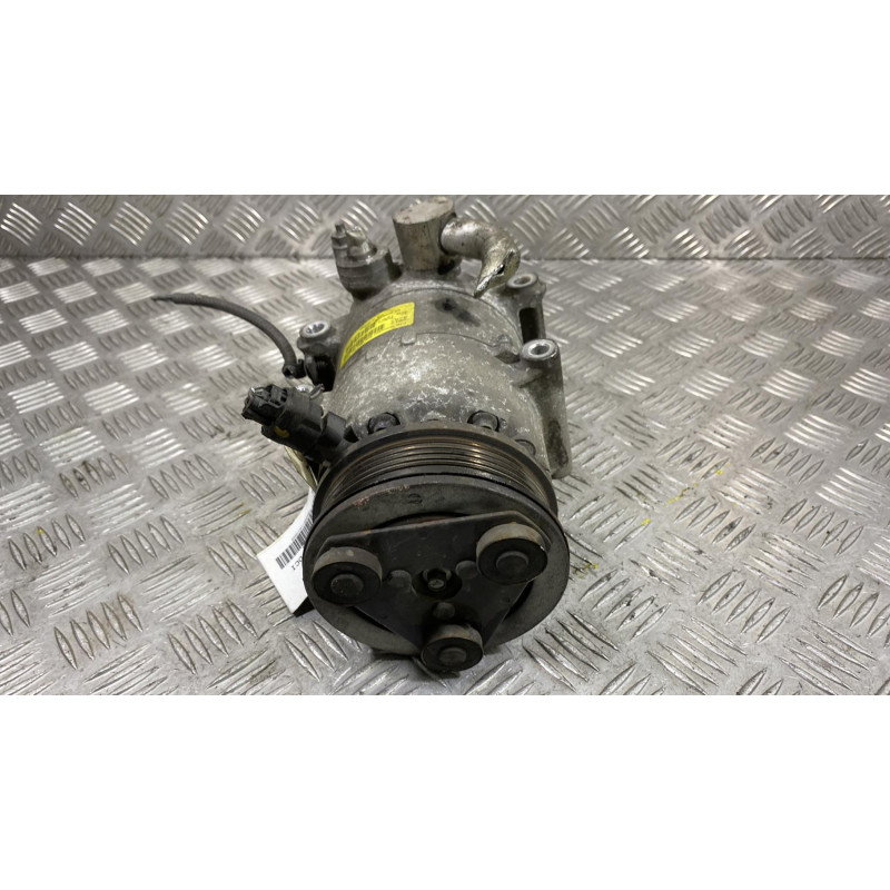 Compresseur clim FORD FIESTA 6 Photo n°1