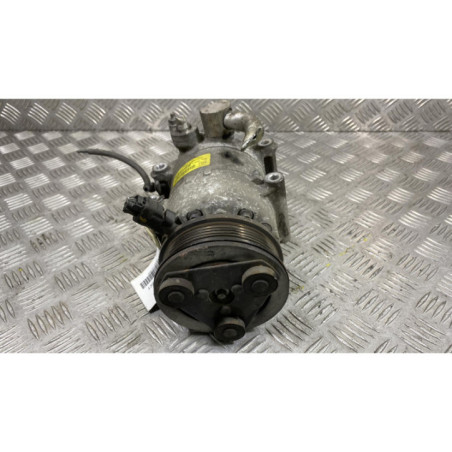 Compresseur clim FORD FIESTA 6 Photo n°1