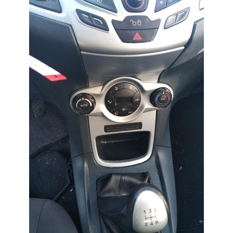 Compresseur clim FORD FIESTA 6 Photo n°9