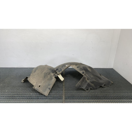Pare boue avant droit RENAULT SCENIC 2