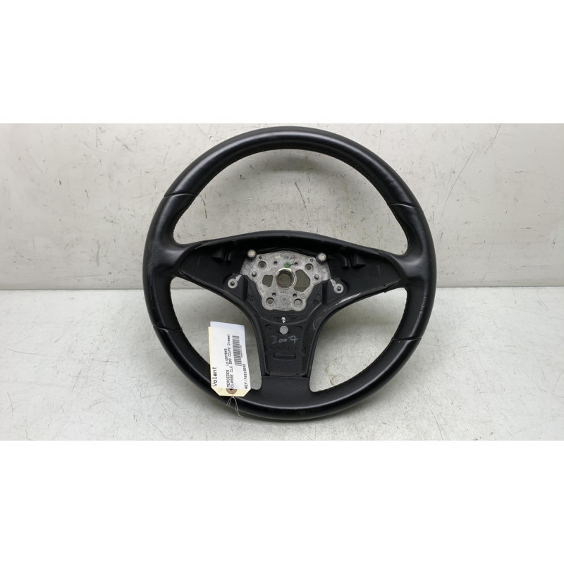 Volant MERCEDES CLASSE CLC 203 Photo n°1