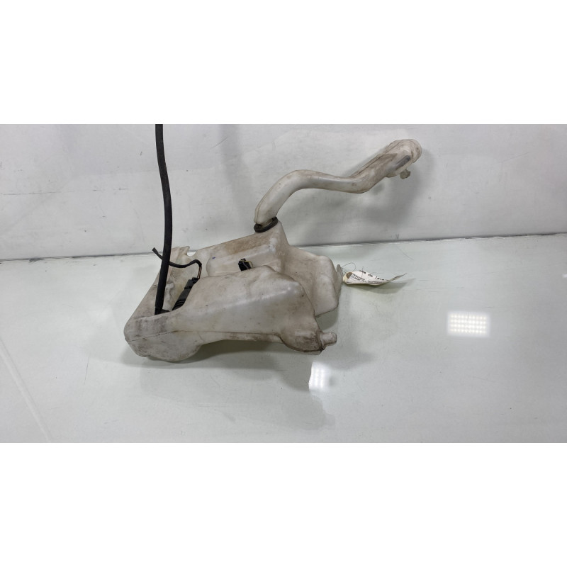 Vase de lave glace MERCEDES CLASSE CLC 203 Photo n°1