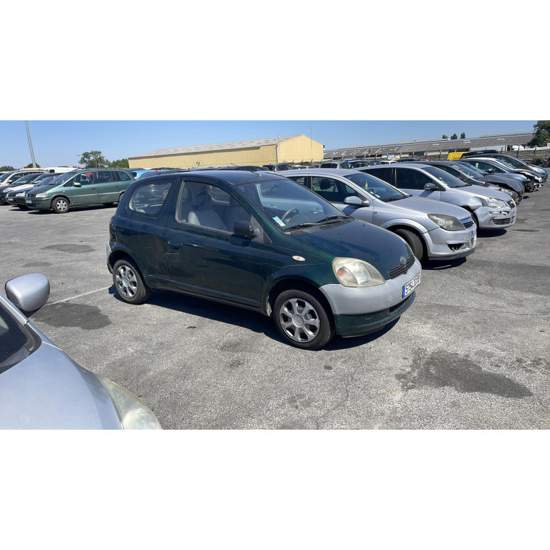Feu arriere stop central TOYOTA YARIS 1 Photo n°4
