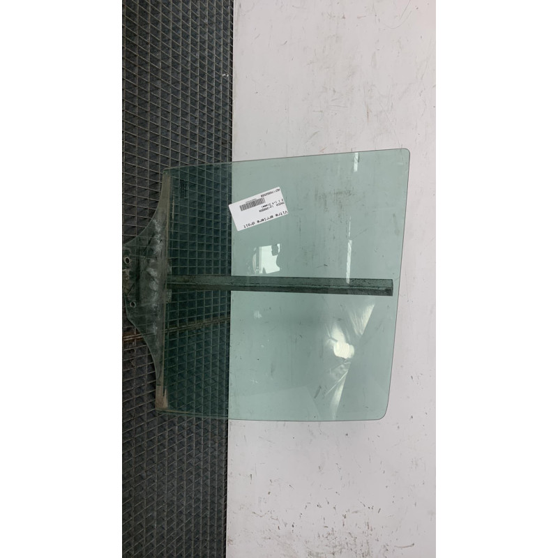Vitre arriere droit MAZDA 2 1 Photo n°3