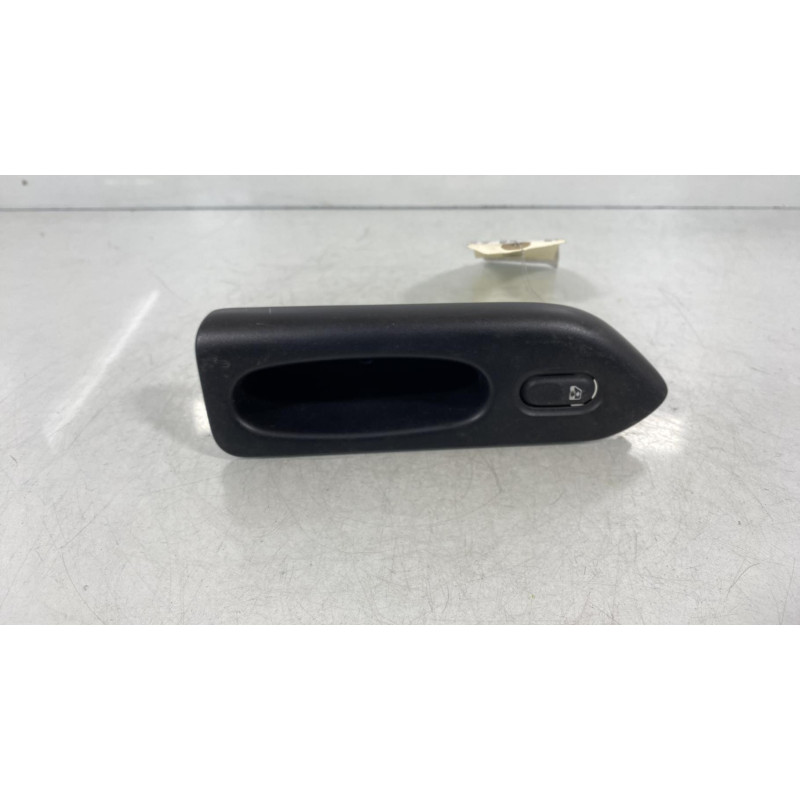 Interrupteur de leve vitre arriere droit RENAULT LAGUNA 1 Photo n°3