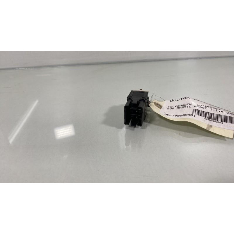 Bouton de warning VOLKSWAGEN EOS Photo n°2