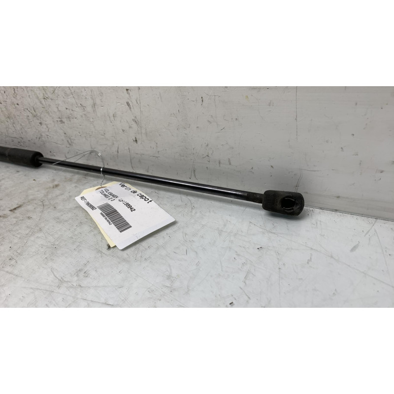 Verin de capot VOLKSWAGEN TOUAREG 2 Photo n°1