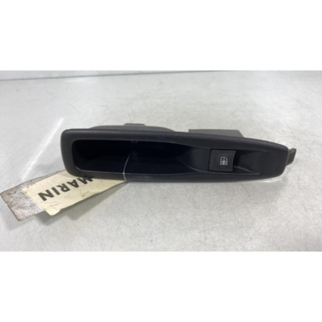Interrupteur de leve vitre arriere gauche RENAULT CLIO 4