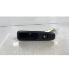 Interrupteur de leve vitre arriere gauche PEUGEOT 5008 1