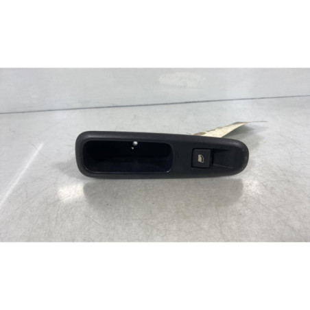 Interrupteur de leve vitre arriere gauche PEUGEOT 5008 1