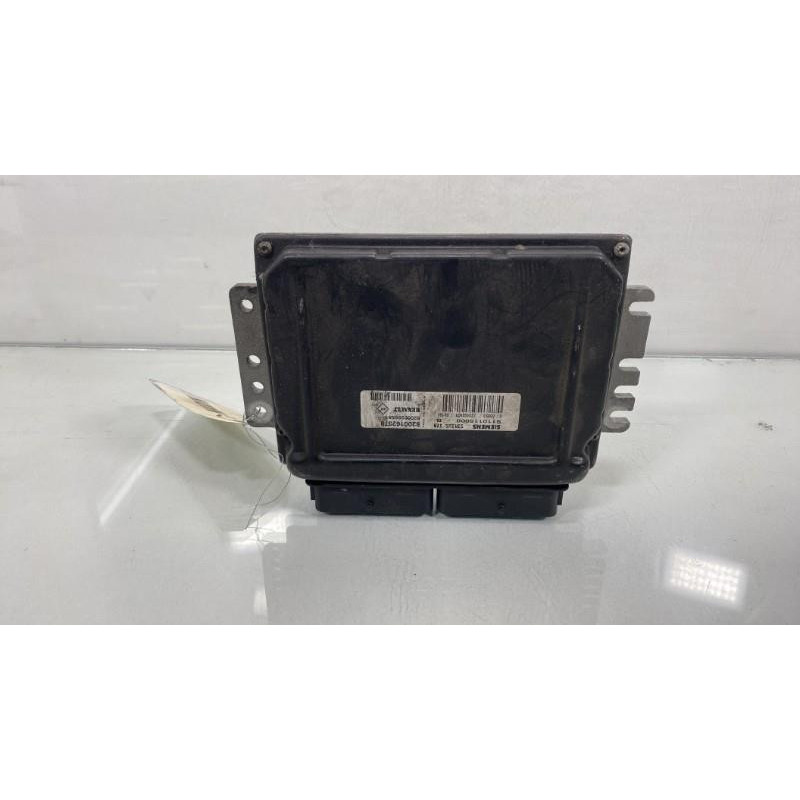 Calculateur moteur RENAULT CLIO 2 Photo n°1