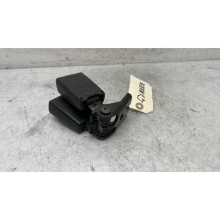 Attache ceinture arriere droit FORD FIESTA 6