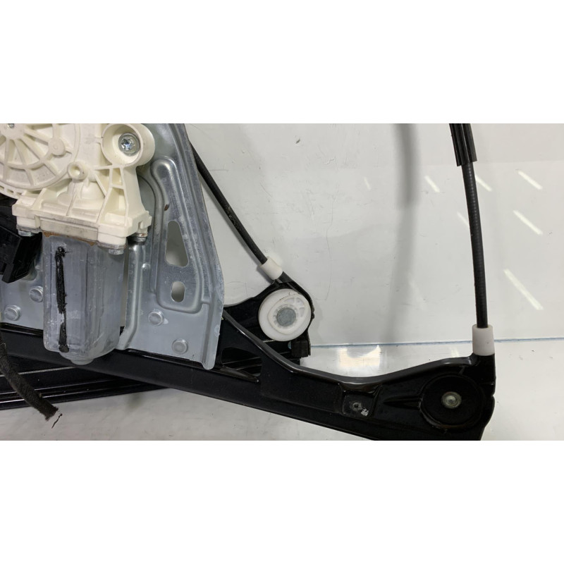 Leve vitre electrique avant droit MERCEDES CLASSE CLC 203 Photo n°4