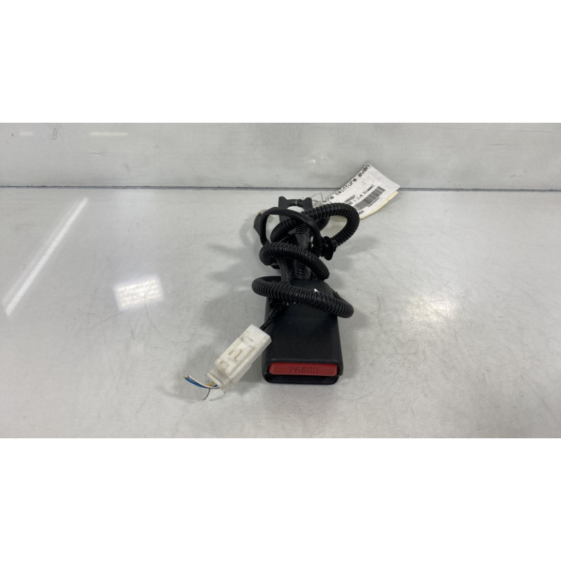 Attache ceinture avant droit TOYOTA YARIS 3 Photo n°3