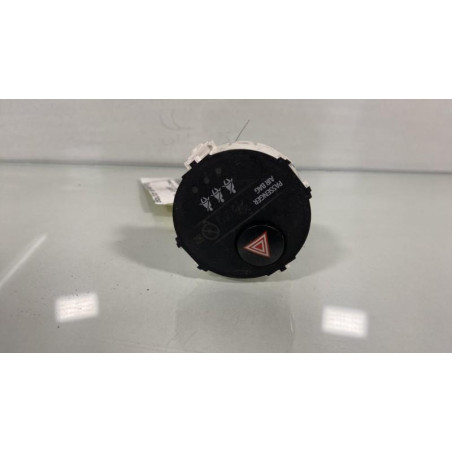 Bouton de warning TOYOTA YARIS 3