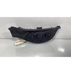 Commande chauffage TOYOTA YARIS 3 Photo n°1