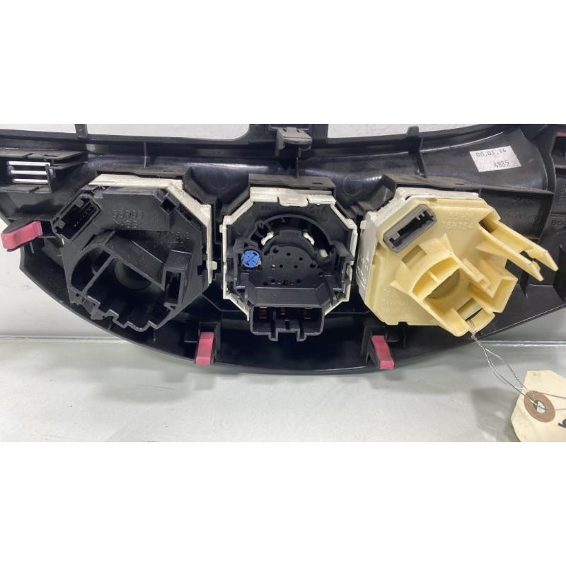Commande chauffage TOYOTA YARIS 3 Photo n°3