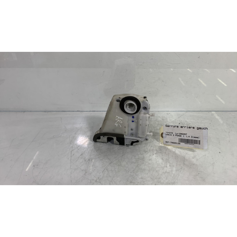 Serrure arriere gauche TOYOTA YARIS 3 Photo n°3