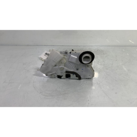 Serrure avant droit TOYOTA YARIS 3 Photo n°1