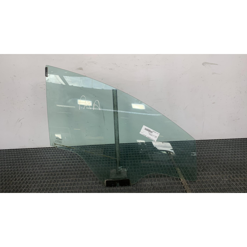 Vitre avant droit FIAT BRAVO 2 Photo n°1