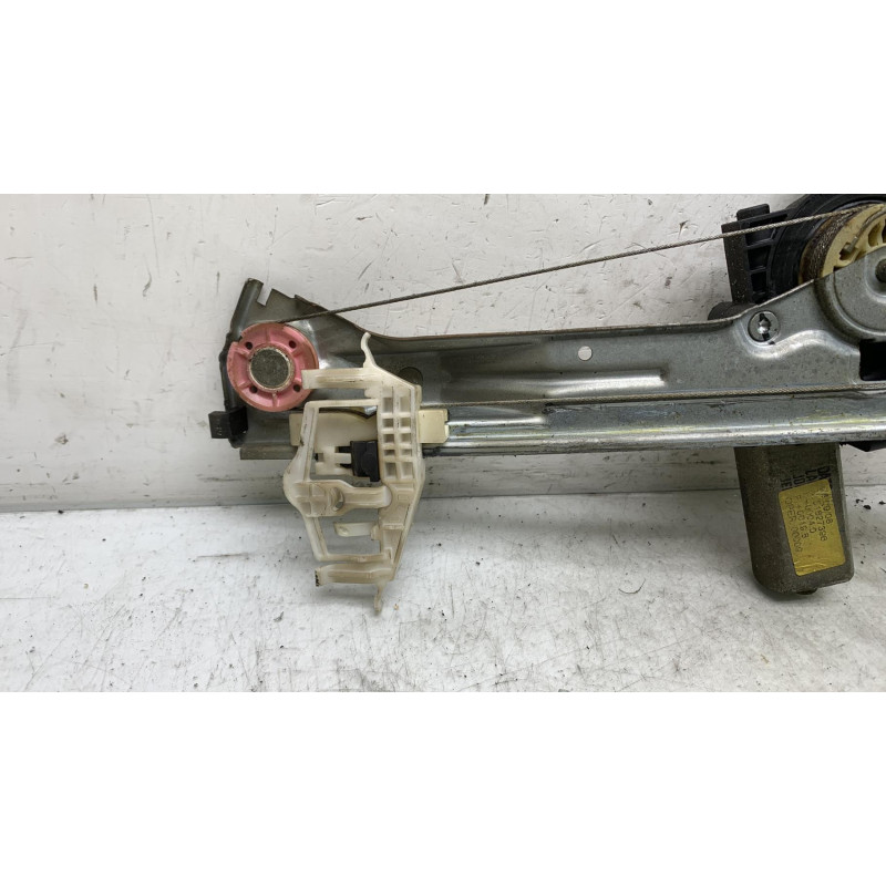 Leve vitre electrique arriere gauche FIAT BRAVO 2 Photo n°1