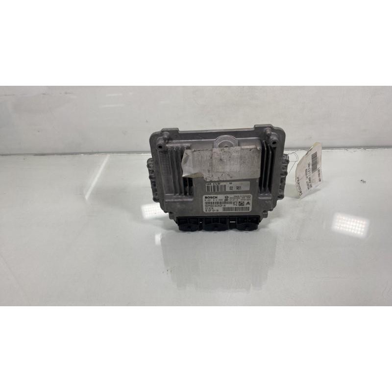 Calculateur moteur PEUGEOT 207 Photo n°1