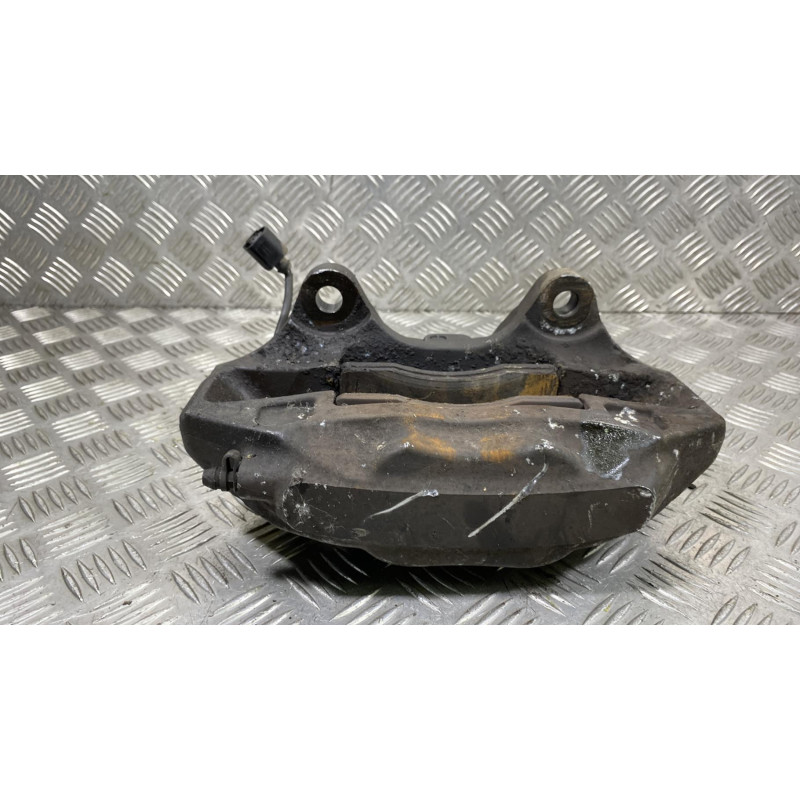 Etrier avant droit (freinage) VOLKSWAGEN TOUAREG 2 Photo n°4