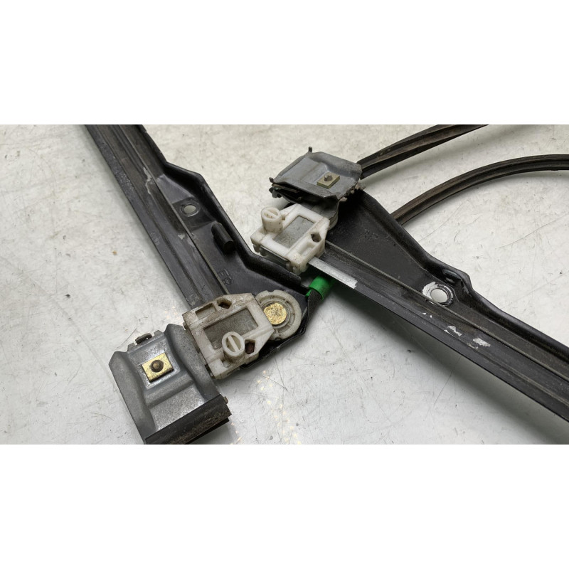 Leve vitre electrique avant droit VOLKSWAGEN NEW BEETLE 1 Photo n°4