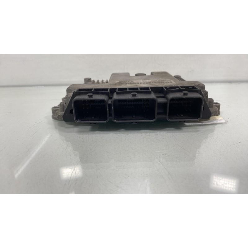 Calculateur moteur RENAULT GRAND SCENIC 2 Photo n°1