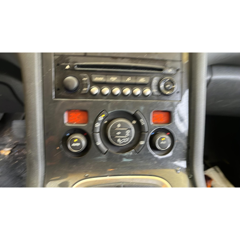 Bouton de warning PEUGEOT 5008 1 Photo n°13