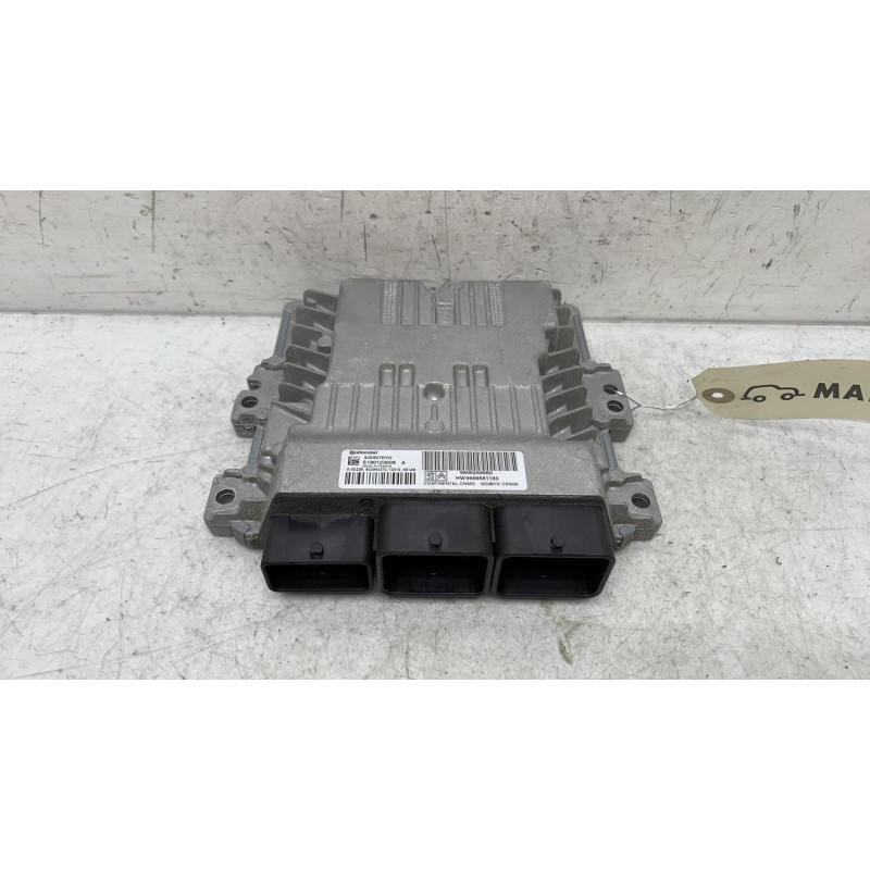 Calculateur moteur PEUGEOT 5008 1 Photo n°1
