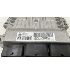 Calculateur moteur PEUGEOT 5008 1