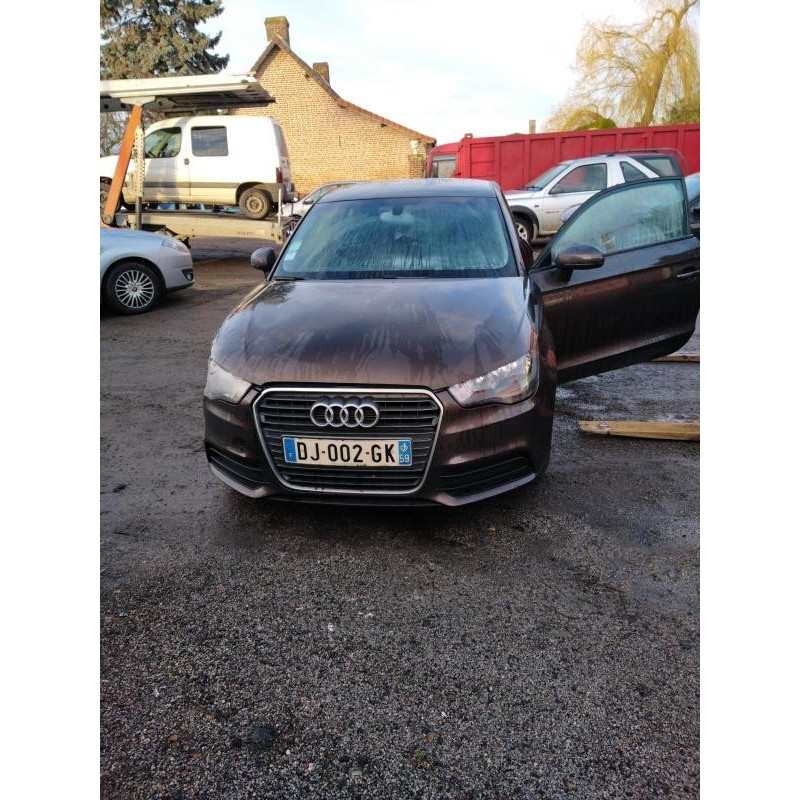 Trappe d'essence AUDI A1 1 Photo n°6